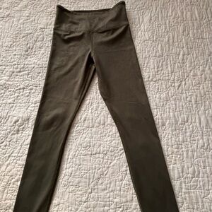 ZYIA Active Leggings in Taupe